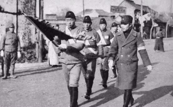 镇江沦陷后,日本人奸杀了上千名妇女,枪杀300