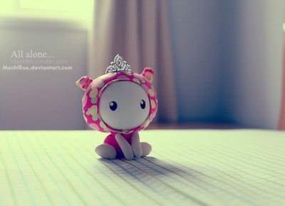 伤感图片说说:冷不过人性,凉不过人心