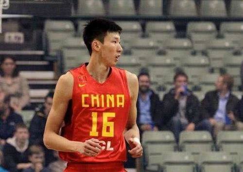 中国男篮世预赛15人名单出炉:周琦入选 易建联