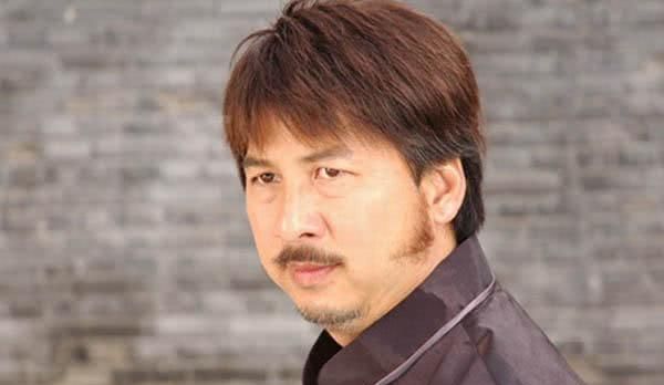 成龙非常赏识他,演《西游记后传》走红,发福后再饰演孙悟空 亿万先生博线上娱乐