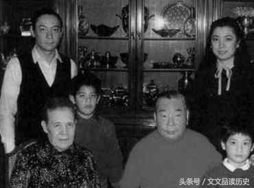 蒋介石的长孙蒋孝文为何智力如同五岁孩子, 54岁便去世?