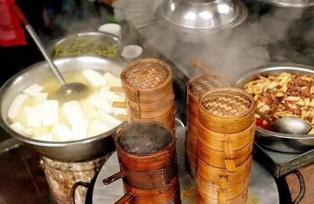 成都，为啥是一座“不需要早餐”的城市？