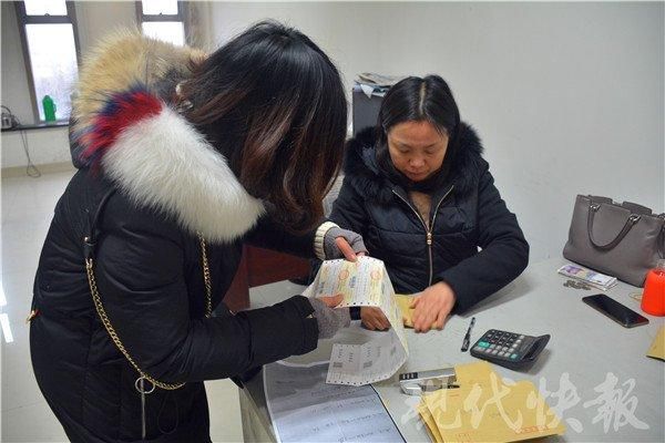 手动点赞!他们为农民工订出 1500 张团体票