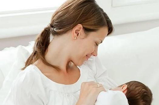 从出生到成长, 宝宝的奶量变化是怎么样的?