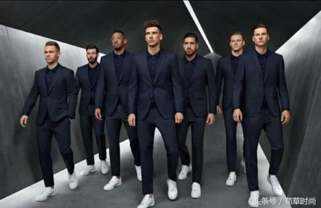 世界杯德国男模队集体穿西装达俄,说说西装的