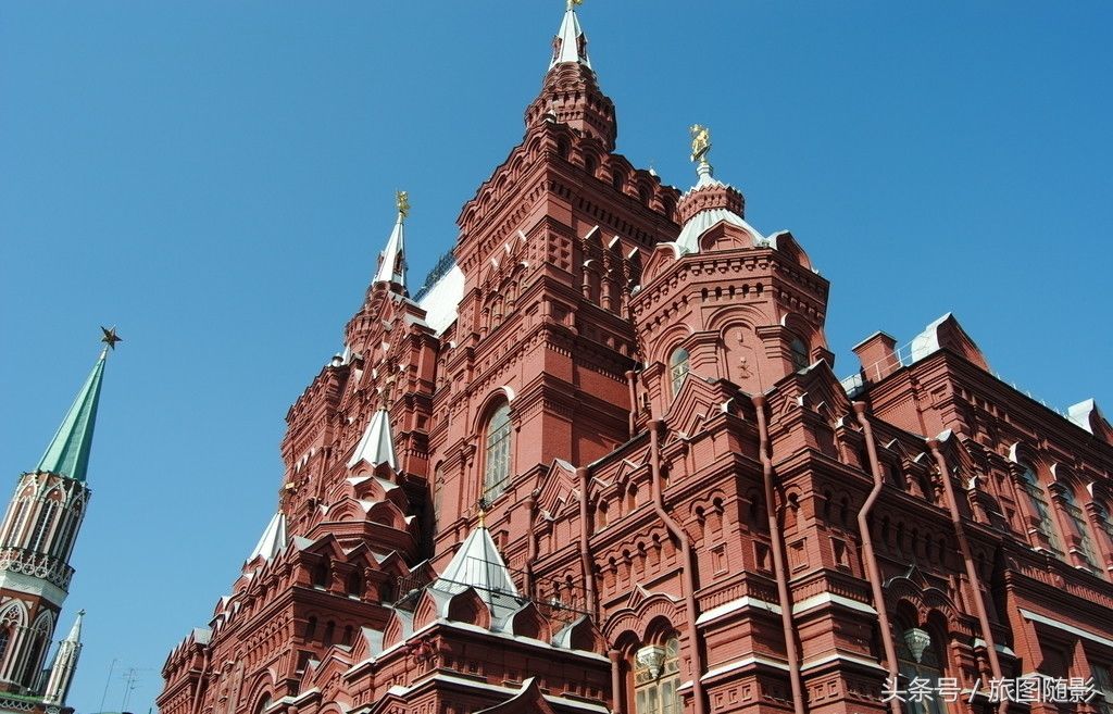 媲美中国的天安门广场，这是俄罗斯哪里?