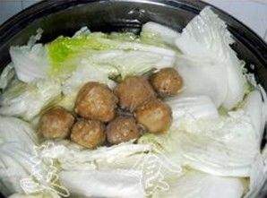 大白菜粉丝丸子煲