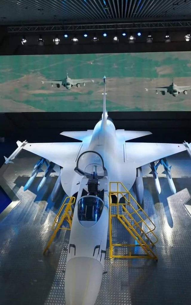 枭龙是米格21魔改?它验证了歼20大量技术,是