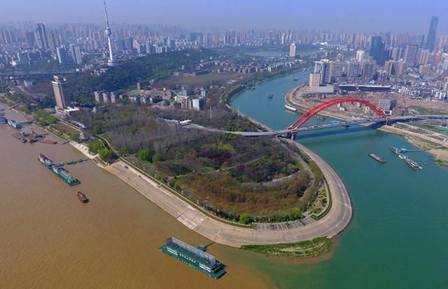 特大城市湖北只此一家，已定性为国家核心城市，未来发展力追上海