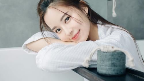 如何给女生说甜言蜜语 t01976316c5bd899823.jpg