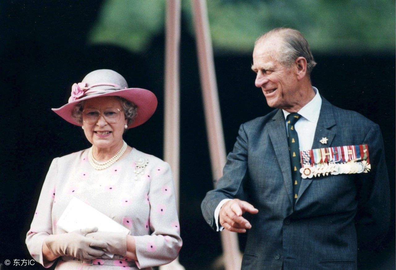26岁就登基的英国女王伊丽莎白二世，92岁高龄的她为什么还不退位