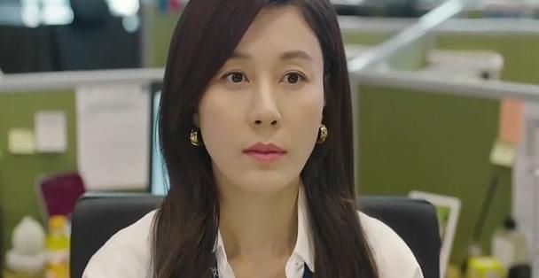 《再次18岁》42岁的金荷娜，演绎美丽、知性又无奈的母亲