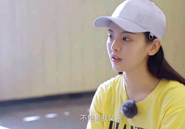 从辍学少女到全村希望，杨超越仅用两年时间，但是你羡慕不来