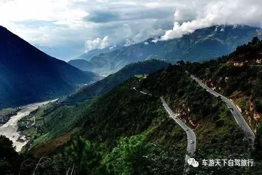 独龙江公路翻越高黎贡山，闯入怒江峡谷最后一个秘境，世外桃源！