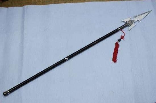 古代兵器前端一束红缨，除了美观好看，还有两项用途少有人知道