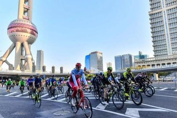 法上海赛萨甘夺冠,2000业余车手陪赛,代言人