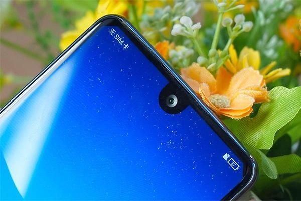 从概念到实用:全面屏撑不起小米MIX2,还要解决