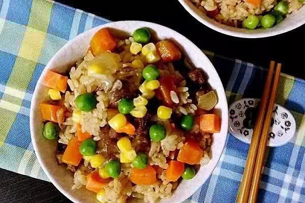 8种不同口味焖饭做法,美味营养,很合适老人孩