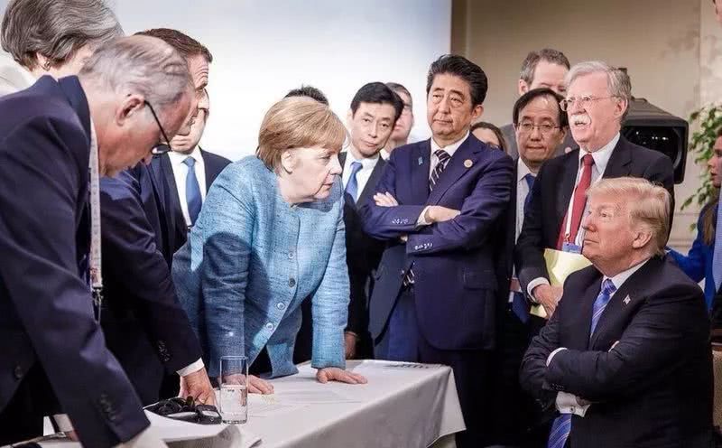 G7峰会这张照片火了，背后寓意深远，“照骗”的真相是什么?