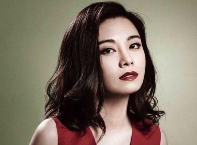 刘恺威前女友进豪门无望？廖碧儿男友曝不付赡养费，还曾欠债半亿