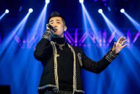 大壮参加《中国好声音》遭冷落,仅一名导师转