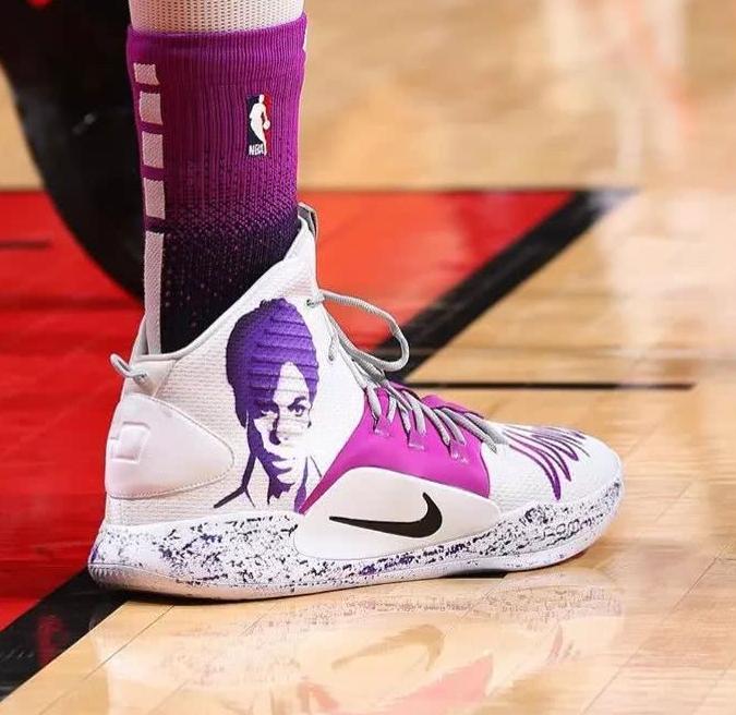 NBA球员今日上脚:罗斯9又有新配色,科比詹姆