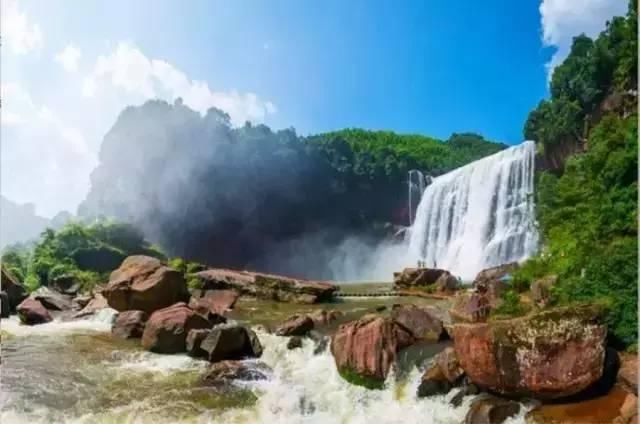 看瀑布不必去看黄果树，还有这些性价比超高的景点不被人知道