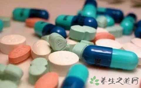 膝关节肿胀是怎么回事