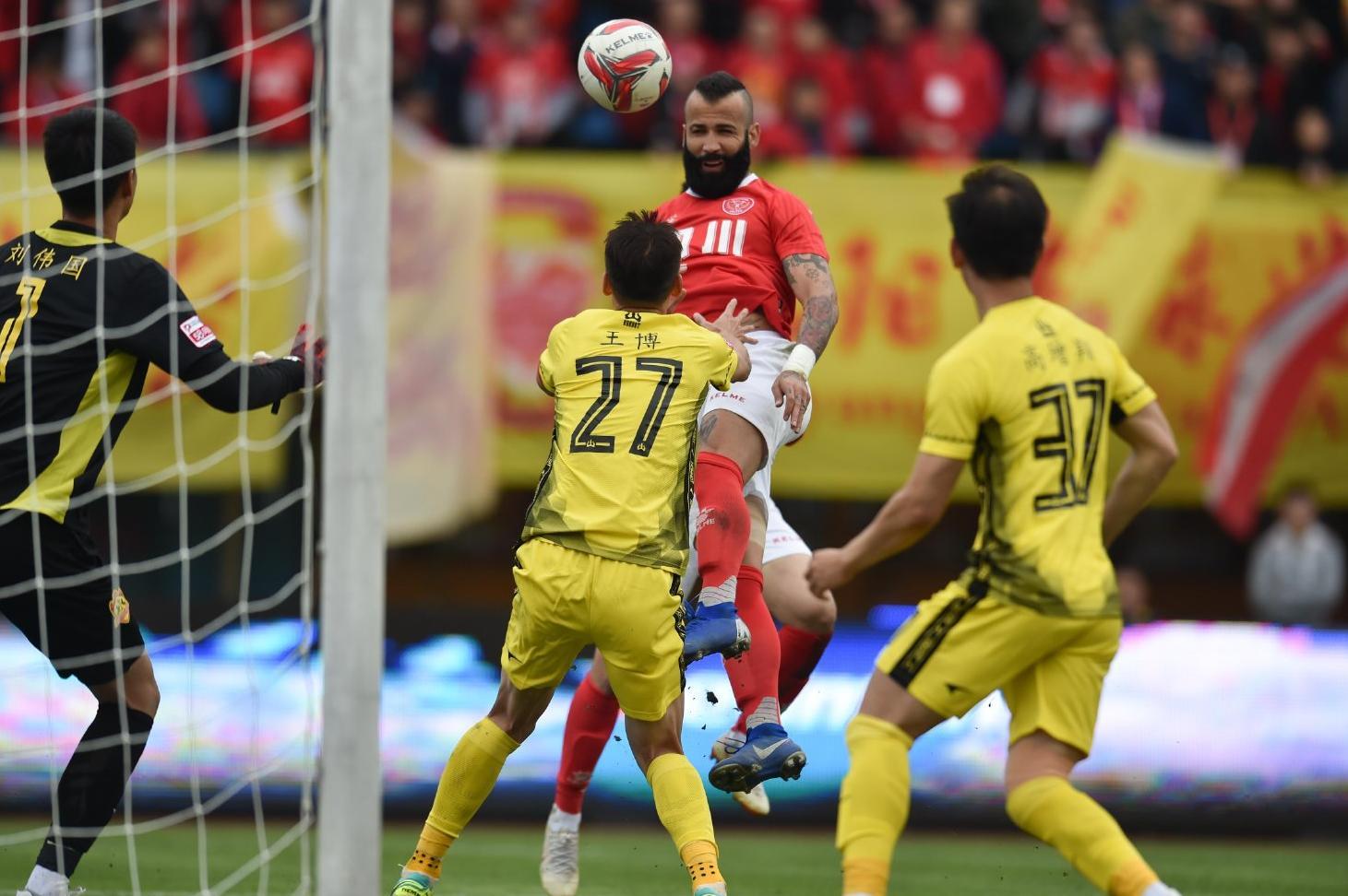 中甲图集:埃万德罗打入唯一进球,四川中甲首秀