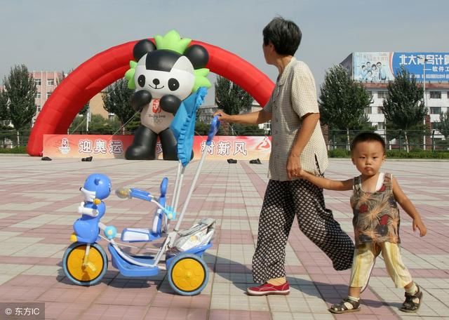 宝妈若听到老人跟孩子说以下三句话，要及时制止，别在将来自责