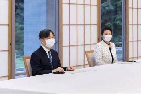 日本皇室好忙，雅子皇后妯娌俩同天亮相，纪子妃和服更抢眼？