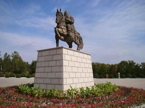 成吉思汗死后葬在了哪里 历史上为什么没有记载