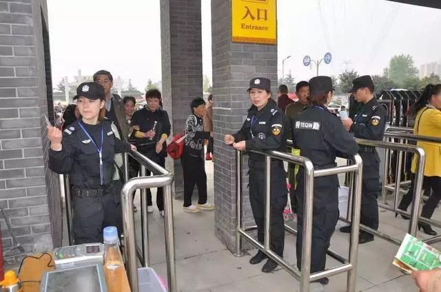 牡丹文化节期间,你被他们暖到了吗?