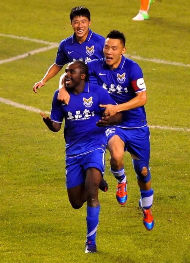 大连足球史上今天:2012年于大宝破僵乌塔卡双