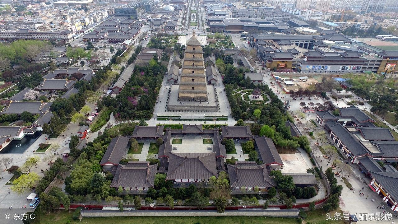 大雁塔位于唐长安城晋昌坊的大慈恩寺
