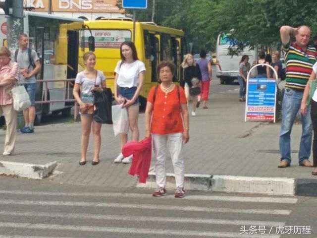 摩旅，骑行摩托车走了53天，人生第一次出国，这个国家离中国很近