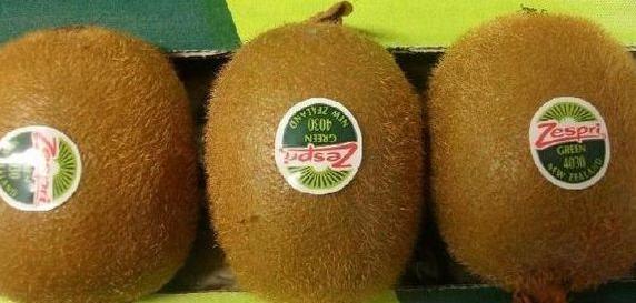 猕猴桃买硬的还是软的?水果店老板说漏嘴,难怪