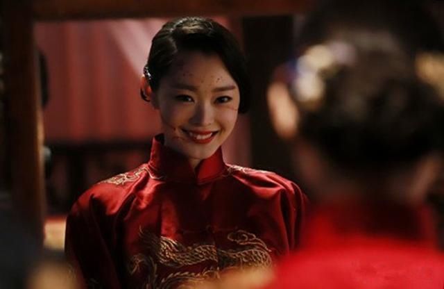 还记得《伪装者》里的百变特工于曼丽么?如果