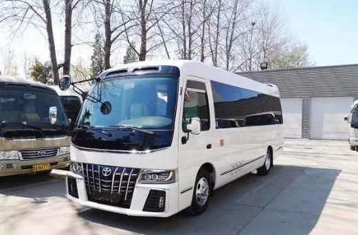 能在车上办公的车