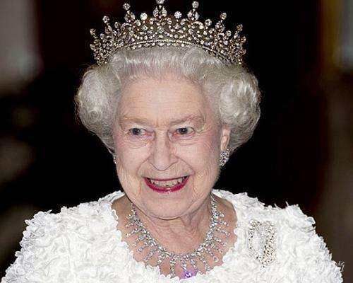 如果英国女王真的逝世,那么王位会由谁继承?难