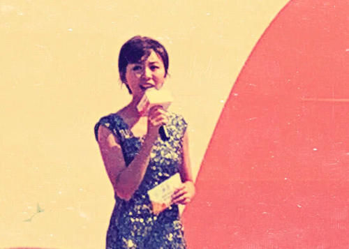 中央台主持台采访的主持人