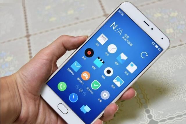 魅族好评最高的旗舰,5.7英寸+3050mAh,如今已