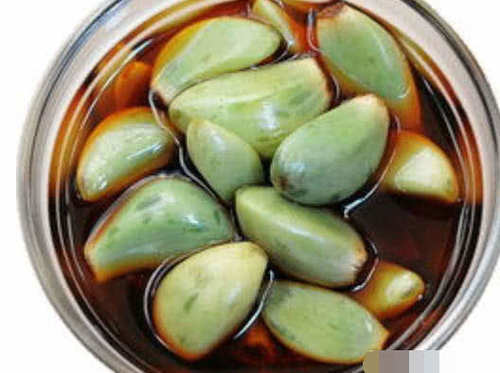 咋样做腊八蒜好吃 t019ecfb256f5b359e7.jpg