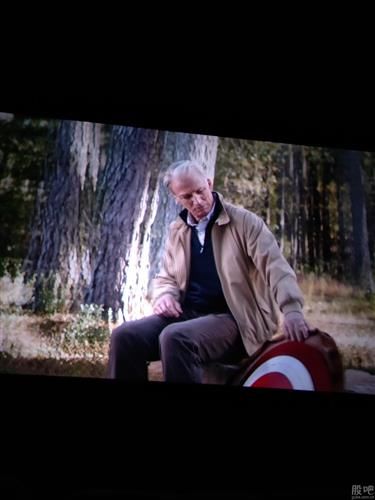 刚看完复仇者联盟4,死去的人除了幻视都复活了