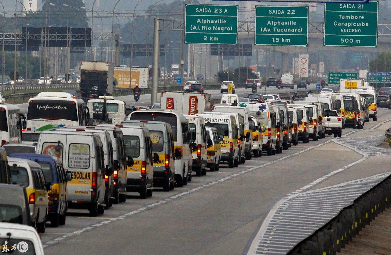 油价又涨了,巴西货车司机集体停运 快递公司被迫停业