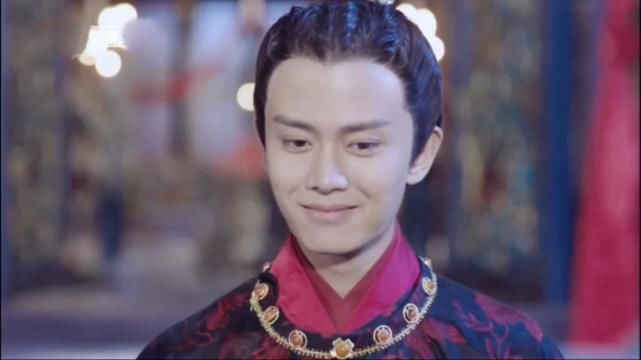 任嘉伦:改名改了个寂寞!6个名字,一个比一个有趣