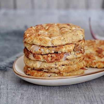 金枪鱼燕麦豆腐饼