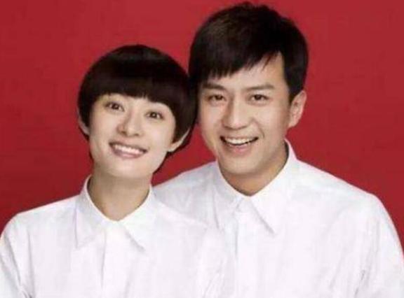明星们的结婚证件照,邓超孙俪夫妻相,黄晓明A