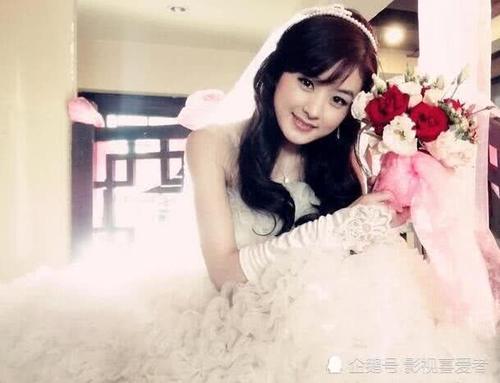 冯绍峰婚后谈眼中的赵丽颖,害羞称:她像是一个