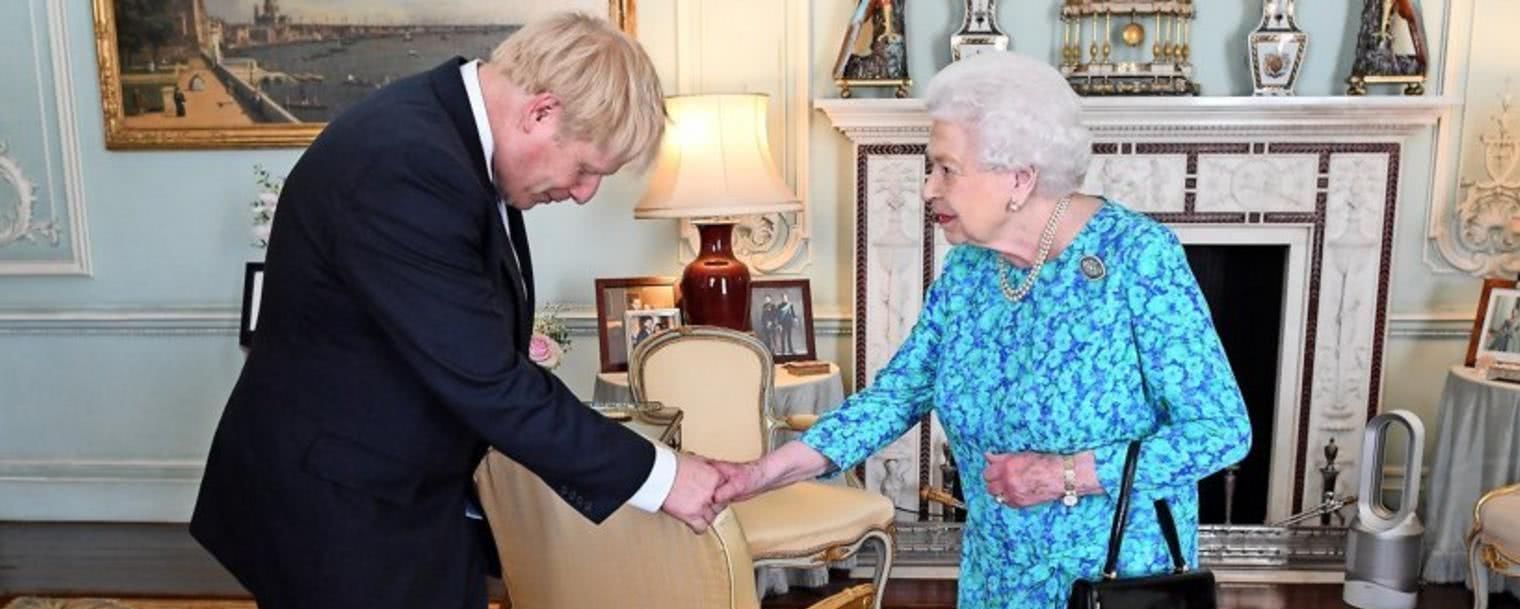 英国新首相参见女王,梅根与凯特照片却惹争议 万博体育官网